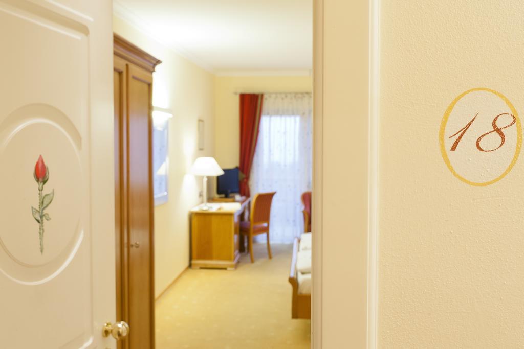Hotel Aster メラーノ エクステリア 写真